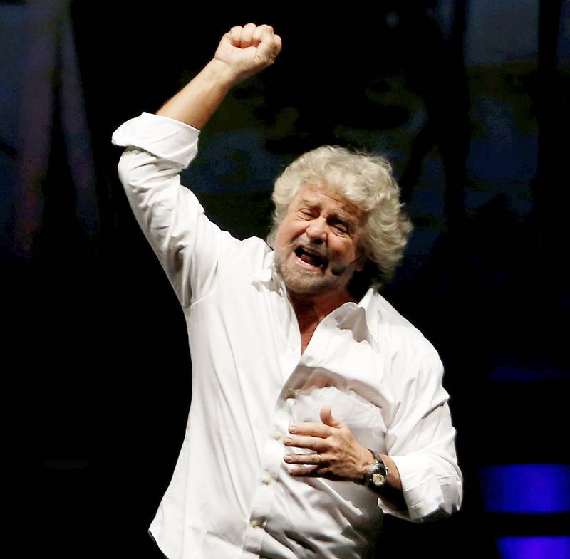 Beppe Grillo er fortsatt sentral i Fem stjerner- bevegelsen som han startet i 2009. Partiet leder blant opposisjonen på meningsmålingene. 