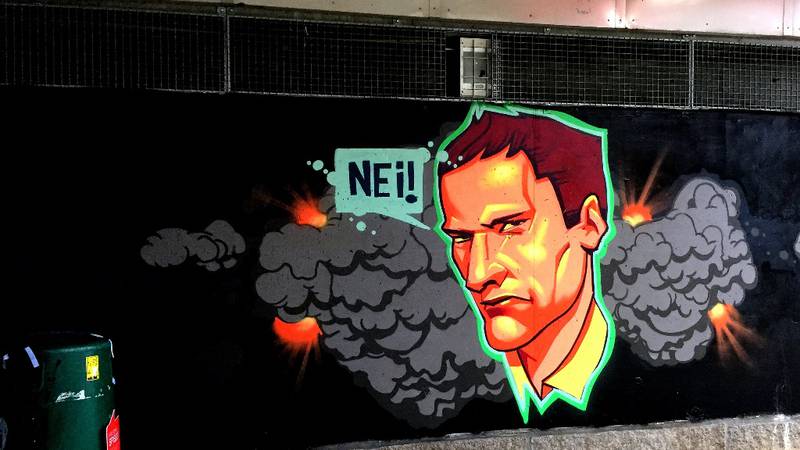Tidligere harde fronter i graffitipolitikken, illustrert av Mikael Noguchi i undergangen til Grønland i Drammen. FOTO: KATRINE STRØM