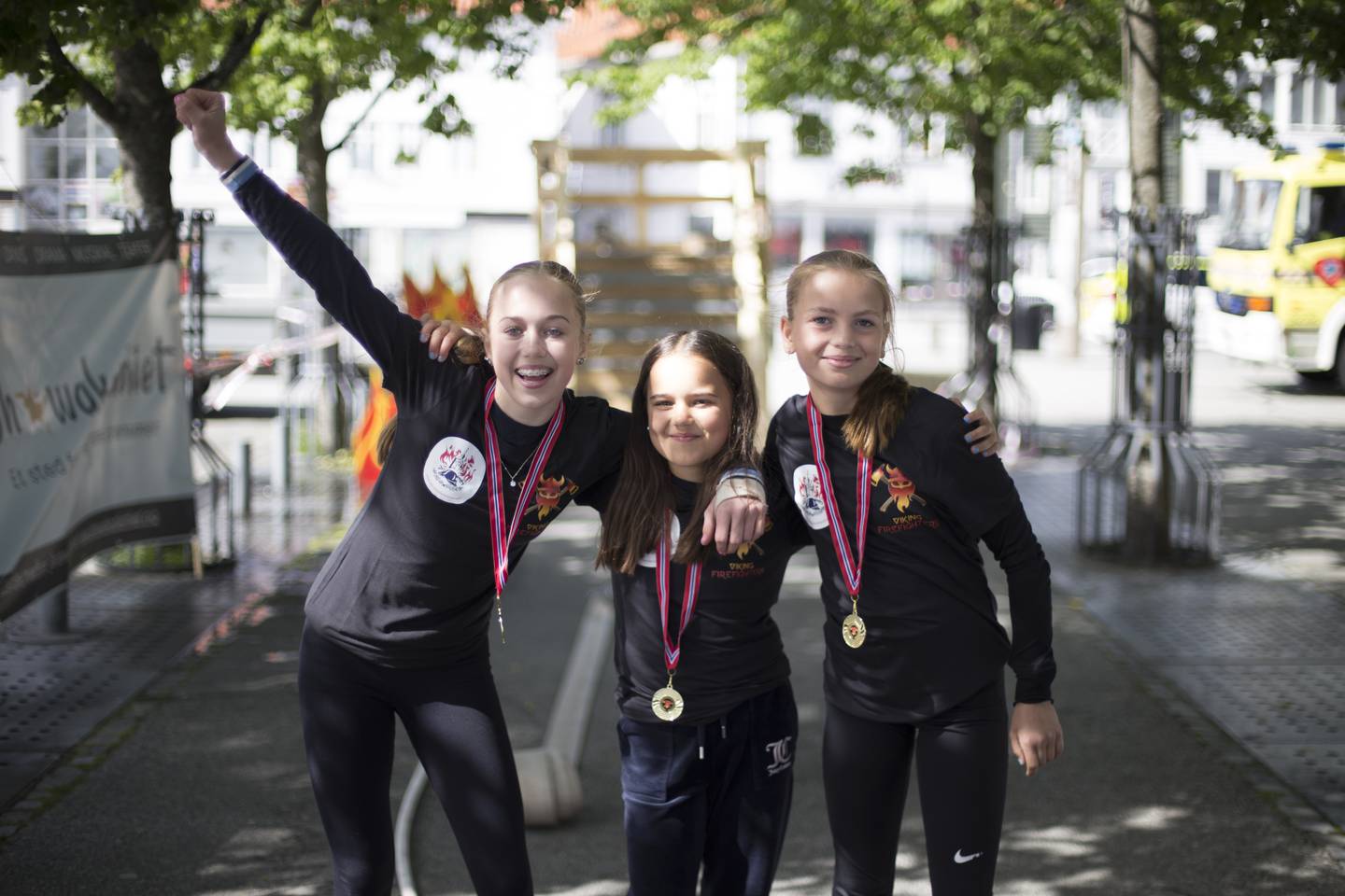 Malin Haugland (13), Sarah Haugland (10) og Lykke Salvesen Ims (13)