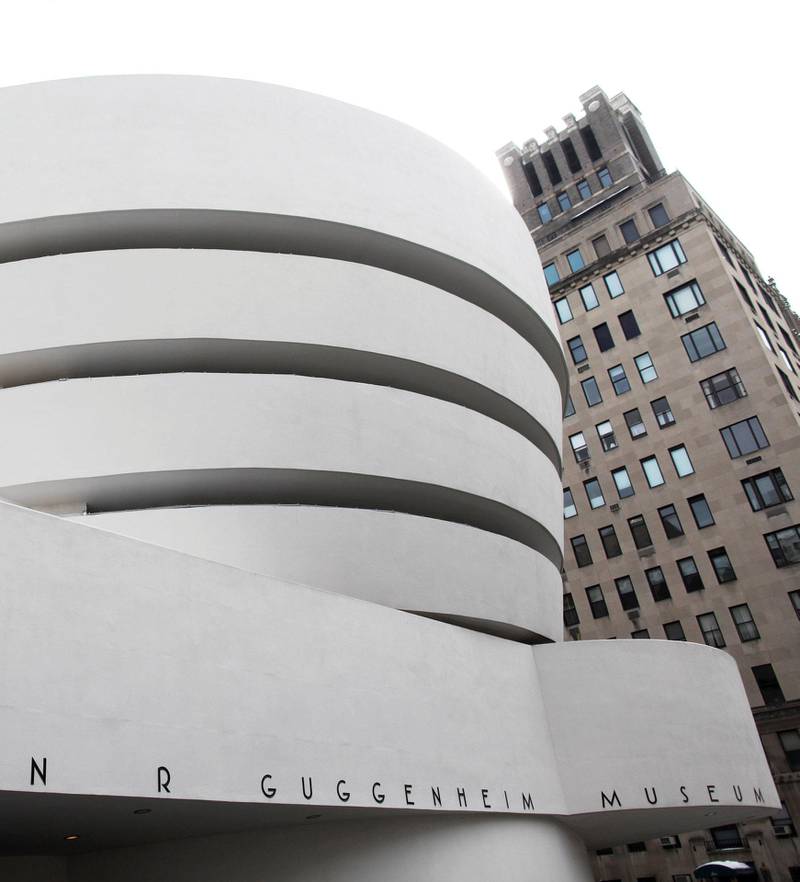 Guggenheim-museet i New York er like berømt for sin arkitektur som sin kunstsamling. Mange anser bygningen for å være arkitekt Frank Lloyd Wrights mesterverk. Foto: Shannon Stapleton/Reuters/NTB scanpix