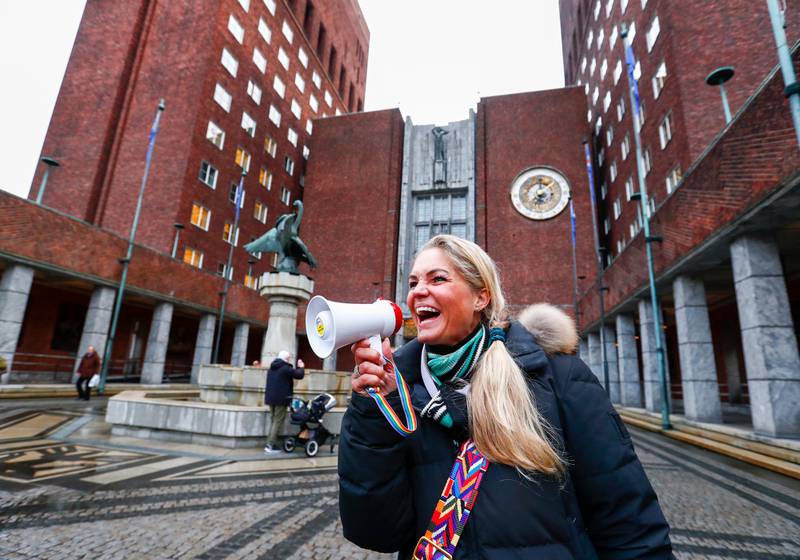 Oslo  20171101.
Rundt 4000 mennesker var møtt fram for å markere sin misnøye med bomring og økning av avgifter i Oslo. Cecilie Lyngby er en initiativtakerne til aksjonen.
Foto: Terje Pedersen / NTB scanpix