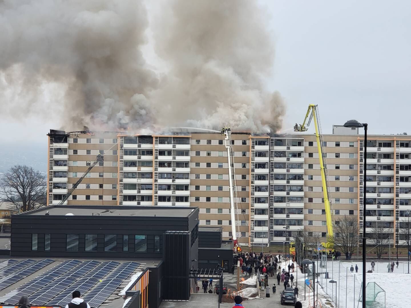 Brann i boligblokk i Drammen.