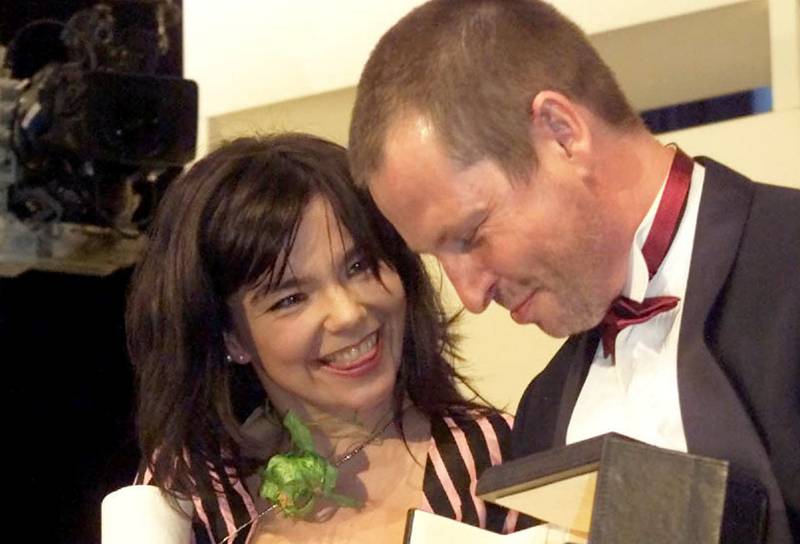 Lars von Trier fikk selveste Gullpalmen og Björk skuespillerprisen i Cannes for «Dancer In The Dark». Senere beskyldte Björk von Trier for sjikanering.