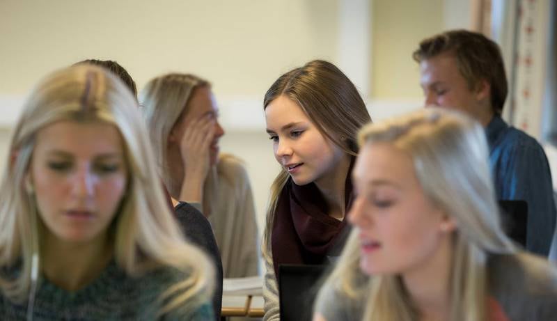 Algebra er norske elevers akilleshæl. Men norske elever og lærere melder om høy tilfredshet, trivsel og tillit i større grad enn tilfelle er i mange andre land.