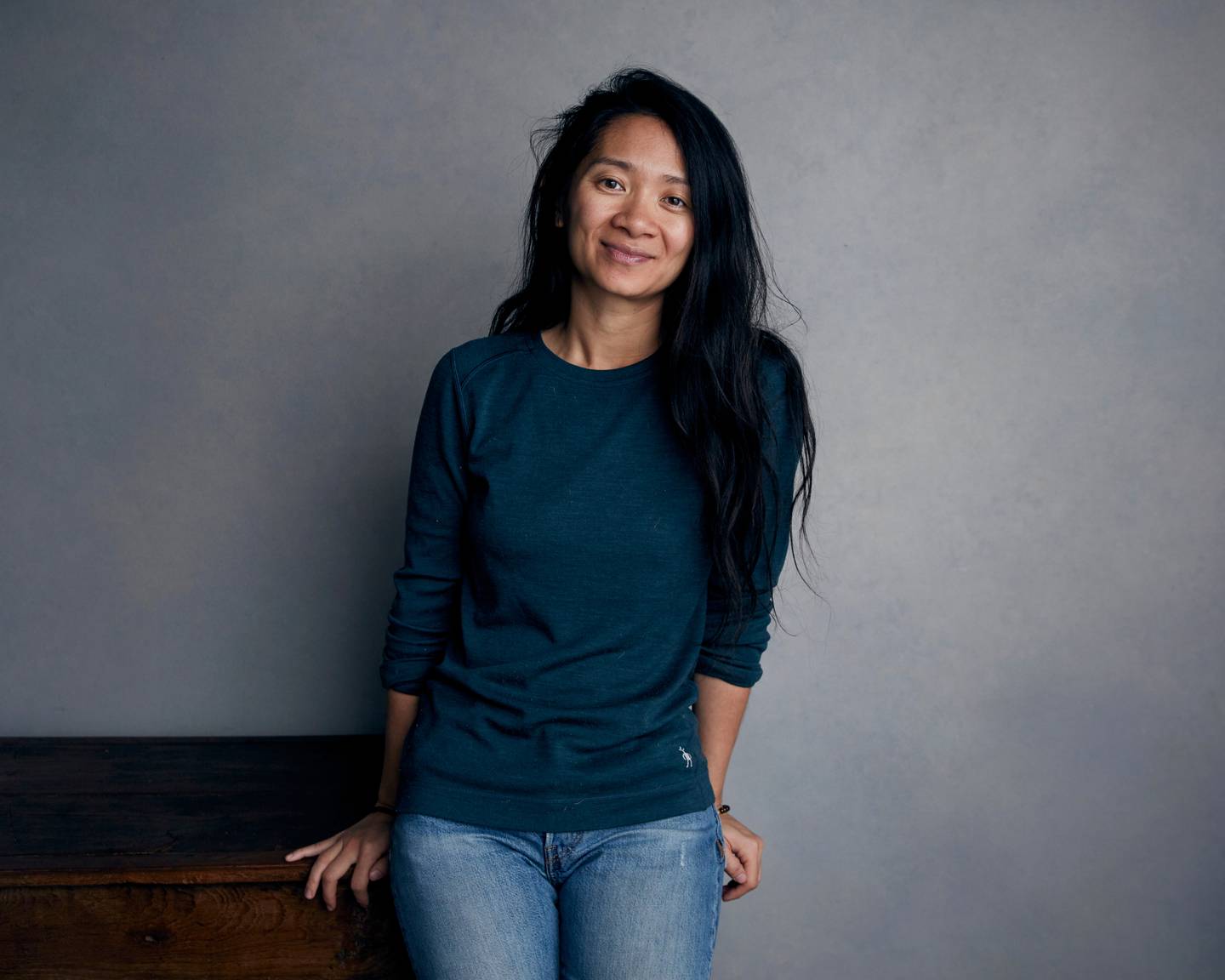 Chloe Zhao er det heteste navnet foran årets Oscar-utdeling, som regissør, produsent og manusforfatter av «Nomadland».