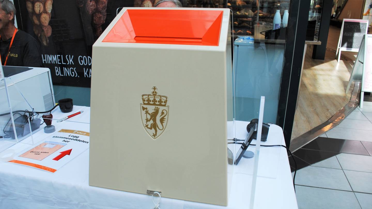 Stemmeurne på Torvbyen kjøpesenter i Fredrikstad i forbindelse med Stortingsvalget 2021.