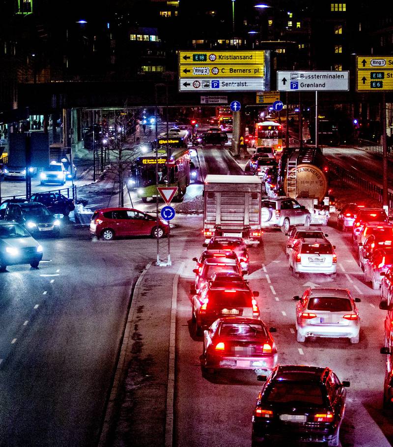Livet i store byer som Oslo er direkte usunt, ikke minst på grunn av store utslipp av NOx fra de mange dieselbilene. FOTO: FREDRIK BJERKNES