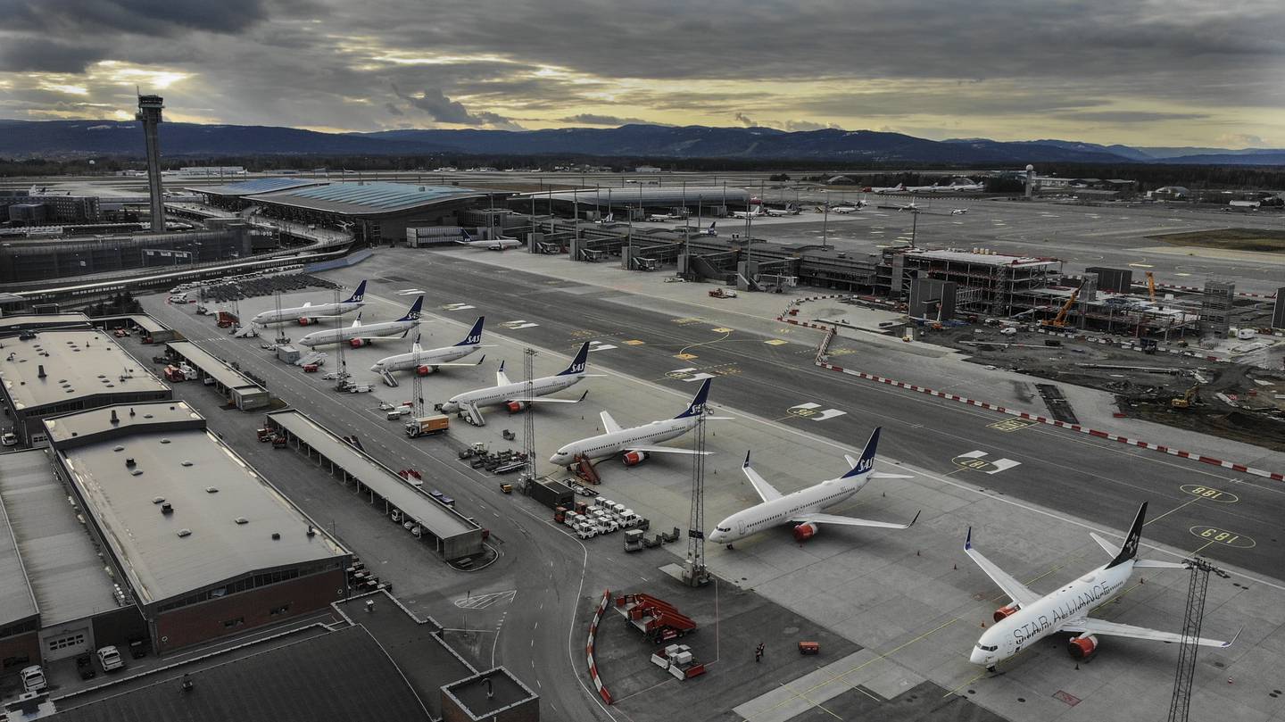 Oslo lufthavn er den eneste Avinor-flyplassen hvor det i dag finnes personell som er kvalifiserte røykdykkere, på linje med brannkonstabler i kommunal sektor.