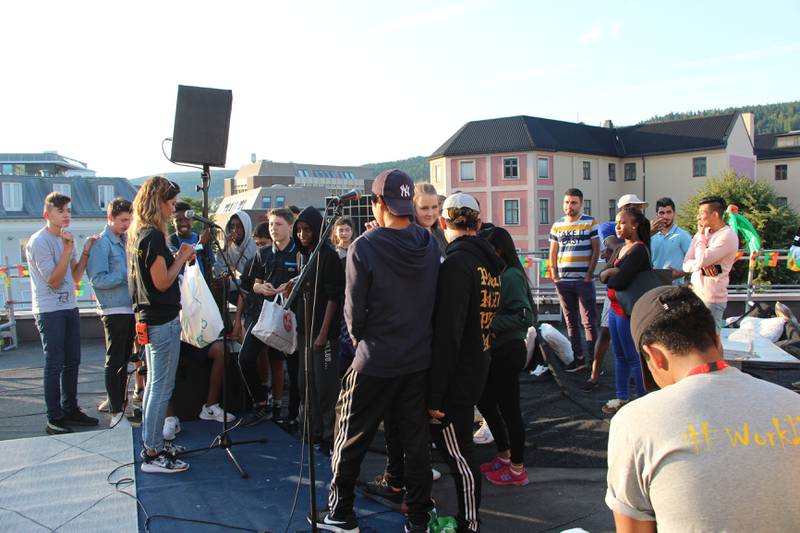 Fellesverket hadde sitt eget arrangement «Reggae på taket» for ungdom på taket på Globusgården. 
