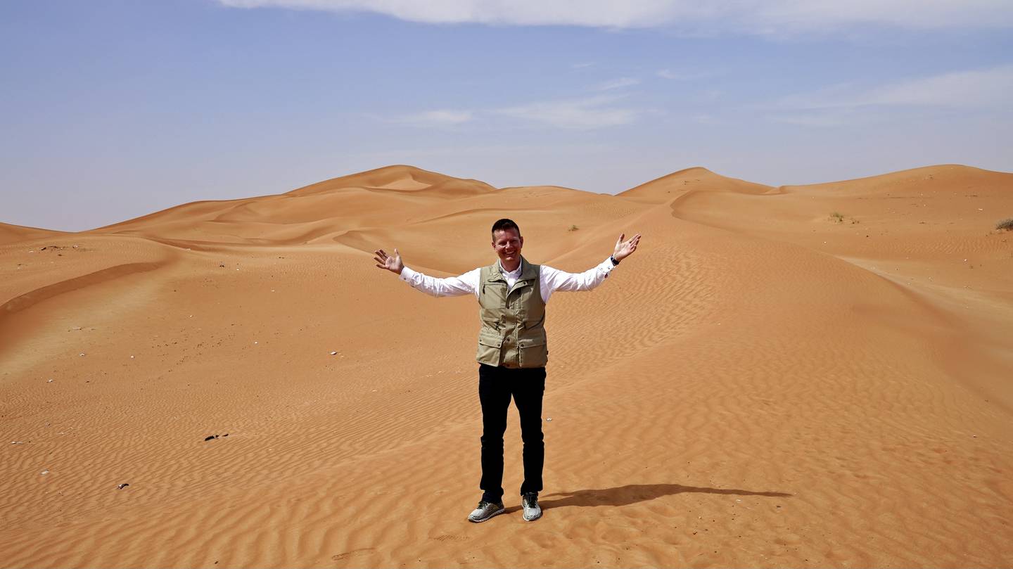 Ole Kristian Sivertsen, daglig leder i Desert Control, har vært på besøk i felten og ørkenen sammen med Mawarid på områder som skal inngå i prosjektet for behandling med LNC.