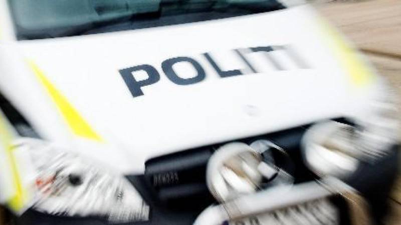 En lastebil sølte flere hundre liter utover bakken i Waldemar Tranes gate i Oslo.