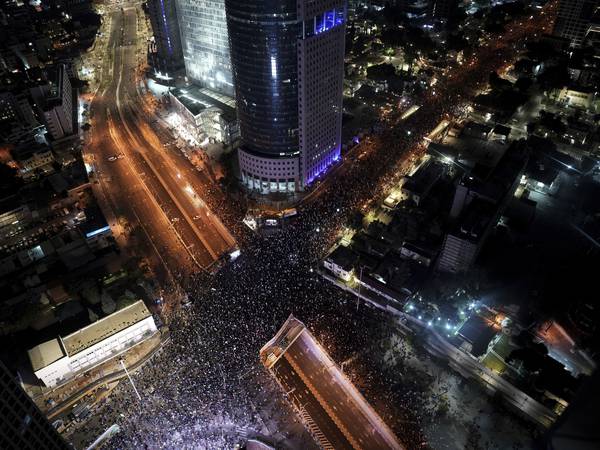 Nye masseprotester mot Netanyahus rettsreformer
