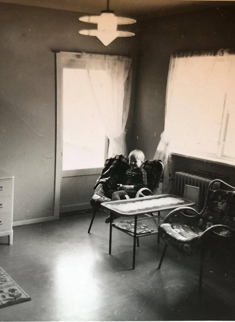 rommet mitt: Jeg hadde stort rom med kurvmøbler, egen veranda og vask.