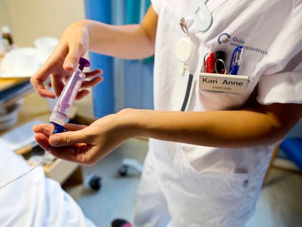Norge mangler 6.600 sykepleiere, ifølge Sykepleierforbundet: – Livskritisk
