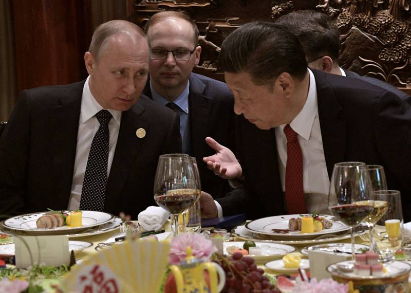 MØTTES I MAI: Russlands president Vladimir Putin (t.v.) og Kinas president Xi Jinping. FOTO: NTB SCANPIX