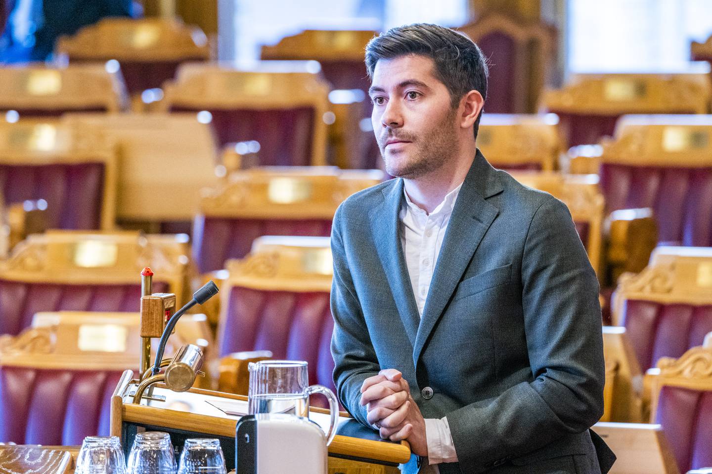 Venstres Grunde Almeland ber barne- og familieministeren komme med forslag til hvordan kapasiteten på krematorier kan økes.
Foto: Håkon Mosvold Larsen / NTB