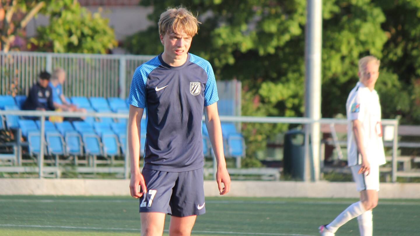 Håkon Vold Krogh er den nyeste av en lang rekke Frigg-talenter som får sjansen på A-laget, og 16-åringen selv drømmer om spille fotball i en av de store ligaene i utlandet en dag.