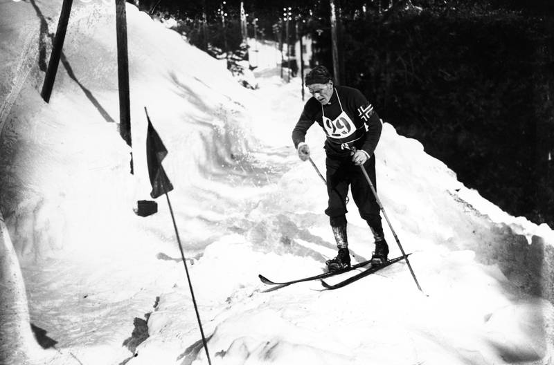 Ol-FORM: Thorleif Haug fra Lier tok gull på både 50 km og 18 km langrenn og i kombinert i det første vinter-OL i Chamonix i 1924. Løypene fremstår ikke fullt så velpreparerte som de er i dag.FOTO: NTB scanpix