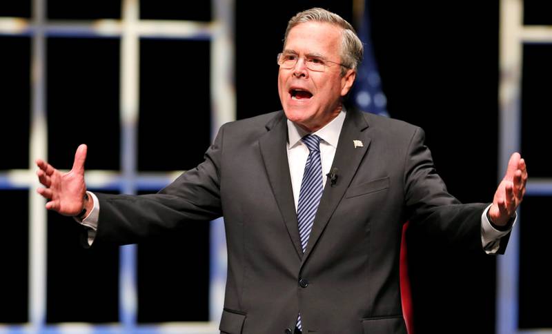 Jeb Bush, lillebroren til tidligere president George W. Bush, har kommet med en rekke klønete utsagn i valgkampen. Nå mangler han både penger og støtte. FOTO: STEVE HELBER/NTB SCANPIX