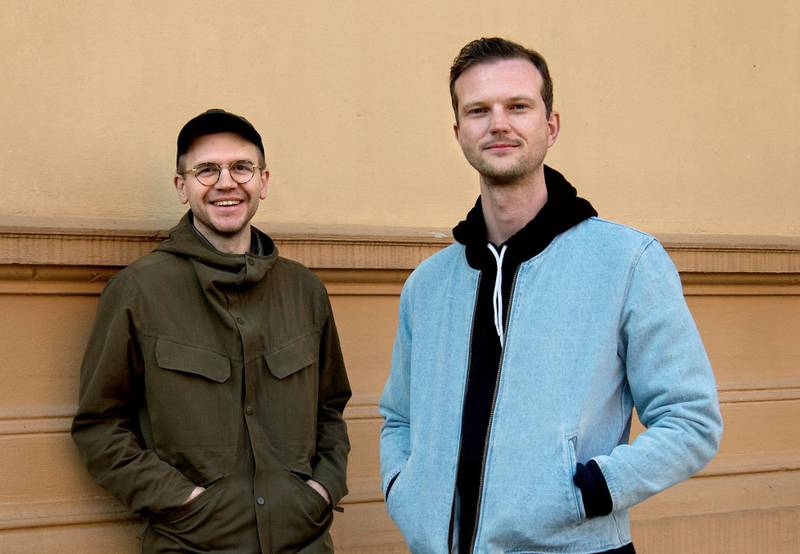 Ruben Steinum og Markus Eckbo Endresen i Atelier Open vil gi kunstnere tilgang på publikum, og publikum tilgang på kunst. Via mobilen.
