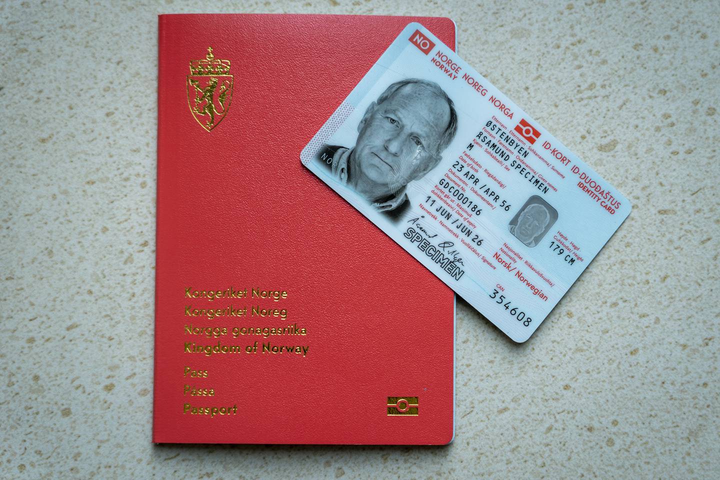 Norge fikk i 2021 nye pass og nasjonale ID-kort med reiserett.