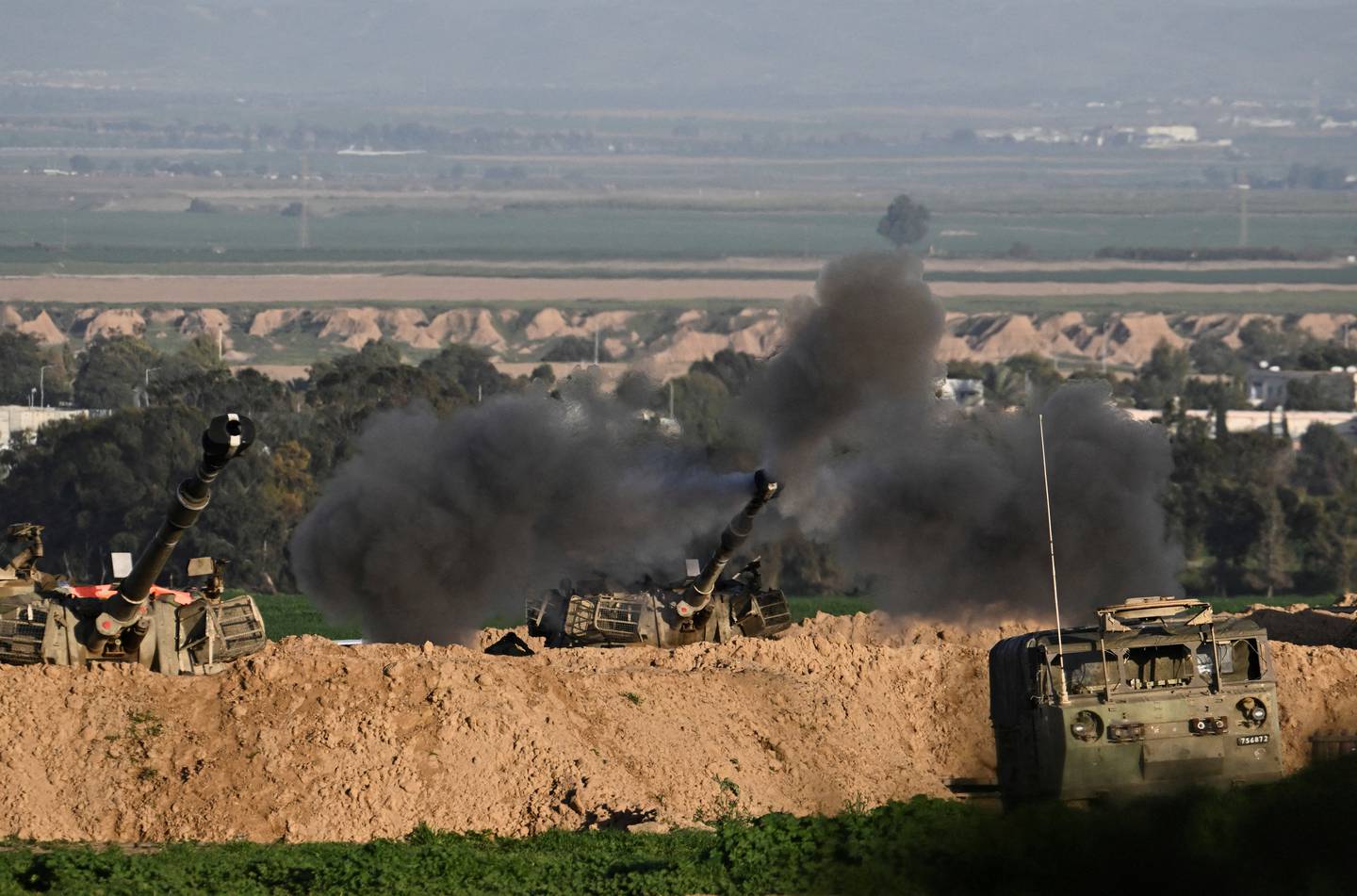 Israelsk artilleri skyter mot Gaza 1. februar.