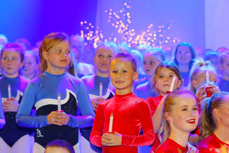 Turnforeningens juleshow på Blå Grotte. Fredrikstad Turn 140 år.