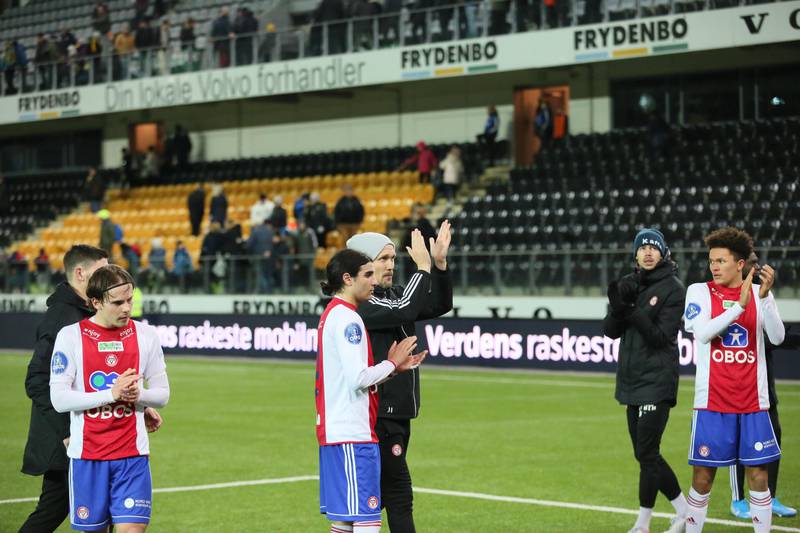 KFUM takker publikum etter kvalik-kampen, som endte med tap i Kristiansand