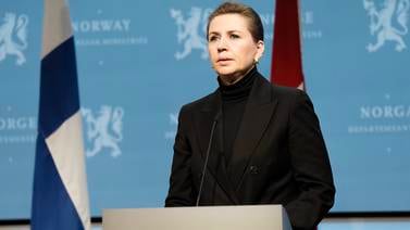 Danmarks statsminister maner til debatt om hets i sosiale medier