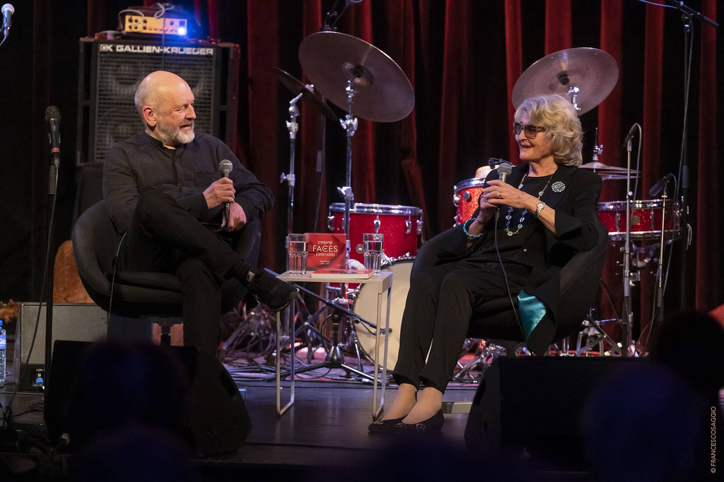 Journalist og forfatter Terje Mosnes, her ved 85-årsfeiringen av den norske jazzartisten Karin Krog på Nasjonal Jazzscene Victoria tidligere i år