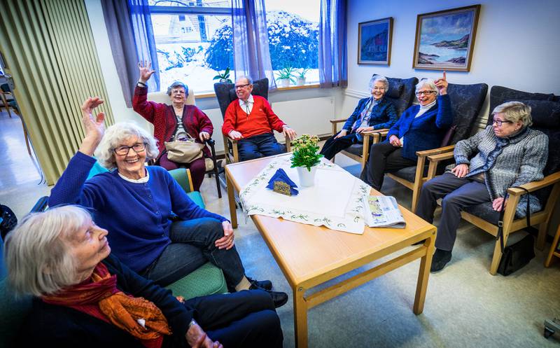 F.v. Inger Aanestad (84), Kari Loland (89), Solveig Hjartason (79), Oluf Olsen (91), Liv Knudsen (96), Torunn Rudi (88) og Bjørg Ekrem (82)