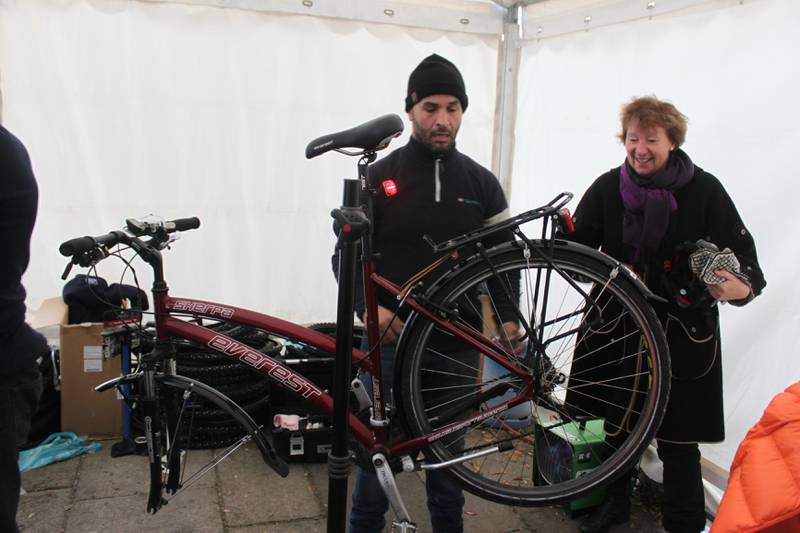 Nye piggdekk venter ordfører Marianen Borgens sykkel.