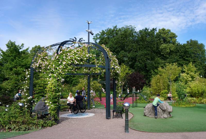 Trädgårdsforeningen byr også på Sveriges yndigste, moderne lekeplass!