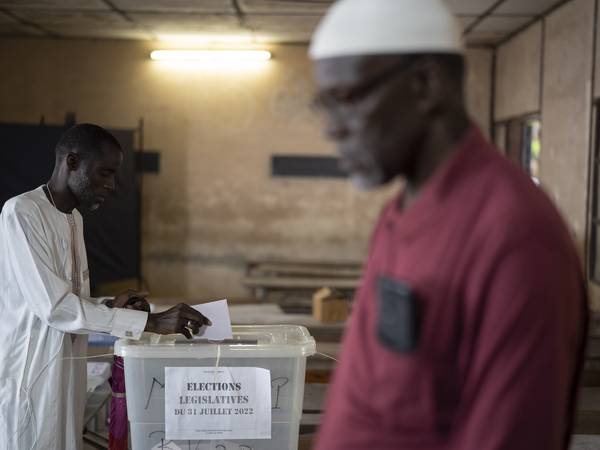 Begge sider erklærer valgseier i Senegal