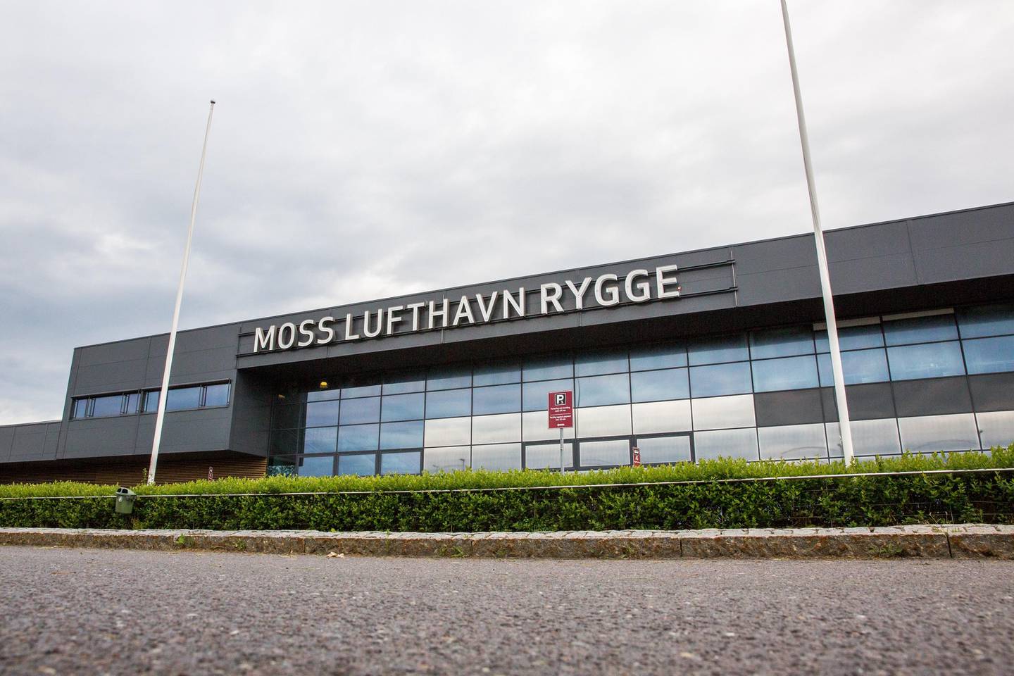 Moss lufthavn Rygge stengte dørene i 2016. Siden da har terminalbygget stått tomt. Året før var det 1,64 millioner passasjerer innom her.