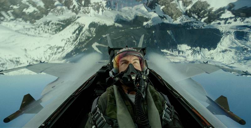 Tom Cruise setter seg igjen bak spakene i jagerflyet som piloten Maverick, 35 år etter gjennombruddet i
«Top Gun».