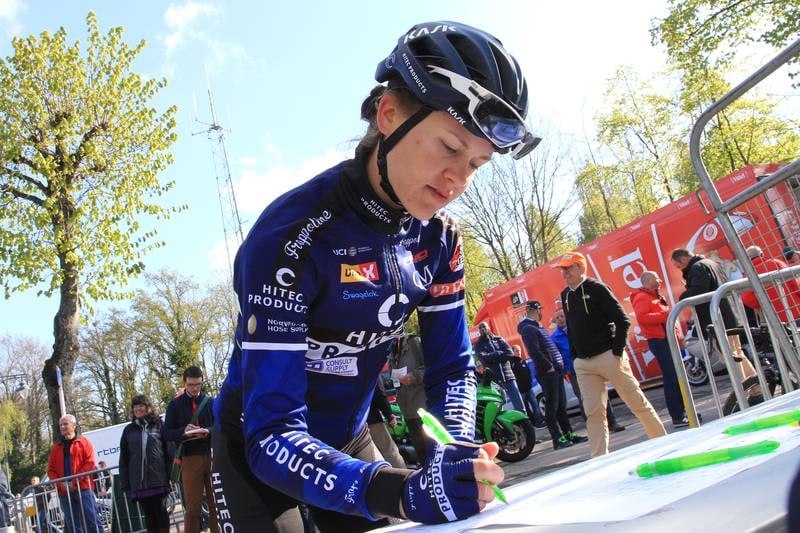 Katrine Aalerud fra Bryne CK var Hitecs beste rytter i den første kvinneutgaven av Liege-Baston-Liege søndag. Foto: Team Hitec Products