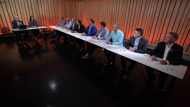 Foran årets kommune- og fylkestingsvalg debatterer lokalpolitikerne bomringen.