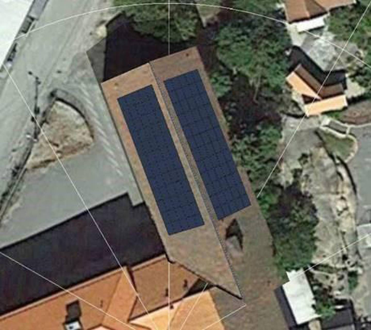 Slik ser Fredrikstad kommune for seg at solcelleanlegget på Trara skole skal utformes.