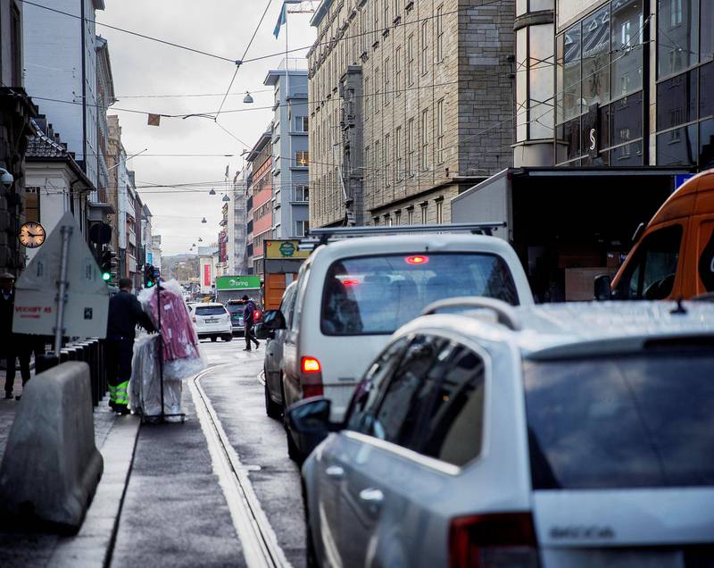Trafikkork: Nullvekstmålet som gjelder for både Stavanger, Oslo og Bergen, innebærer at biltrafikken ikke skal være høyere i 2029 enn den var i 2017.     FOTO: HILDE UNOSEN