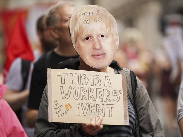Flere tusen demonstrerte mot økende levekostnader i London