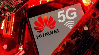 Storbritannia forbyr 5G fra Huawei neste år