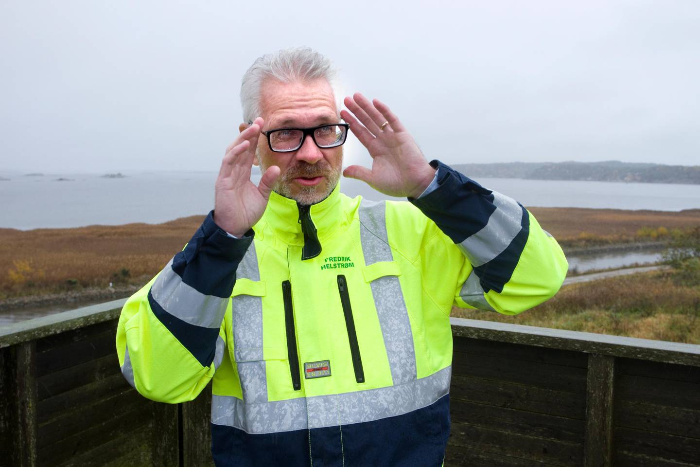 Frevar-direktør Fredrik Hellström innrømmer at søppel fra Frevar havner i naturreservatet, og at det er på tide å se etter andre løsninger på mellomlagringen.