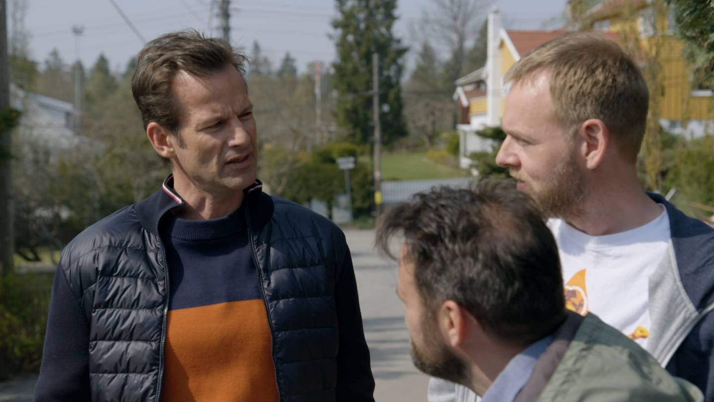 Jon Almaas spilte den småarrogante snobben Christian Kopperud på Granli. «Hjemme hos Kopperud»-scenene ble filmet i en annen bolig i nabolaget på Røa.