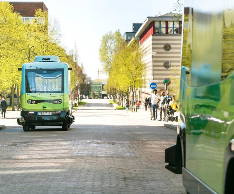 i bruk: Over 10.000 passasjerer har reist med de selvkjørende bussene i Kista i Stockholm, siden slutten av februar. FOTO: NOBINA TECHNOLOGY AB