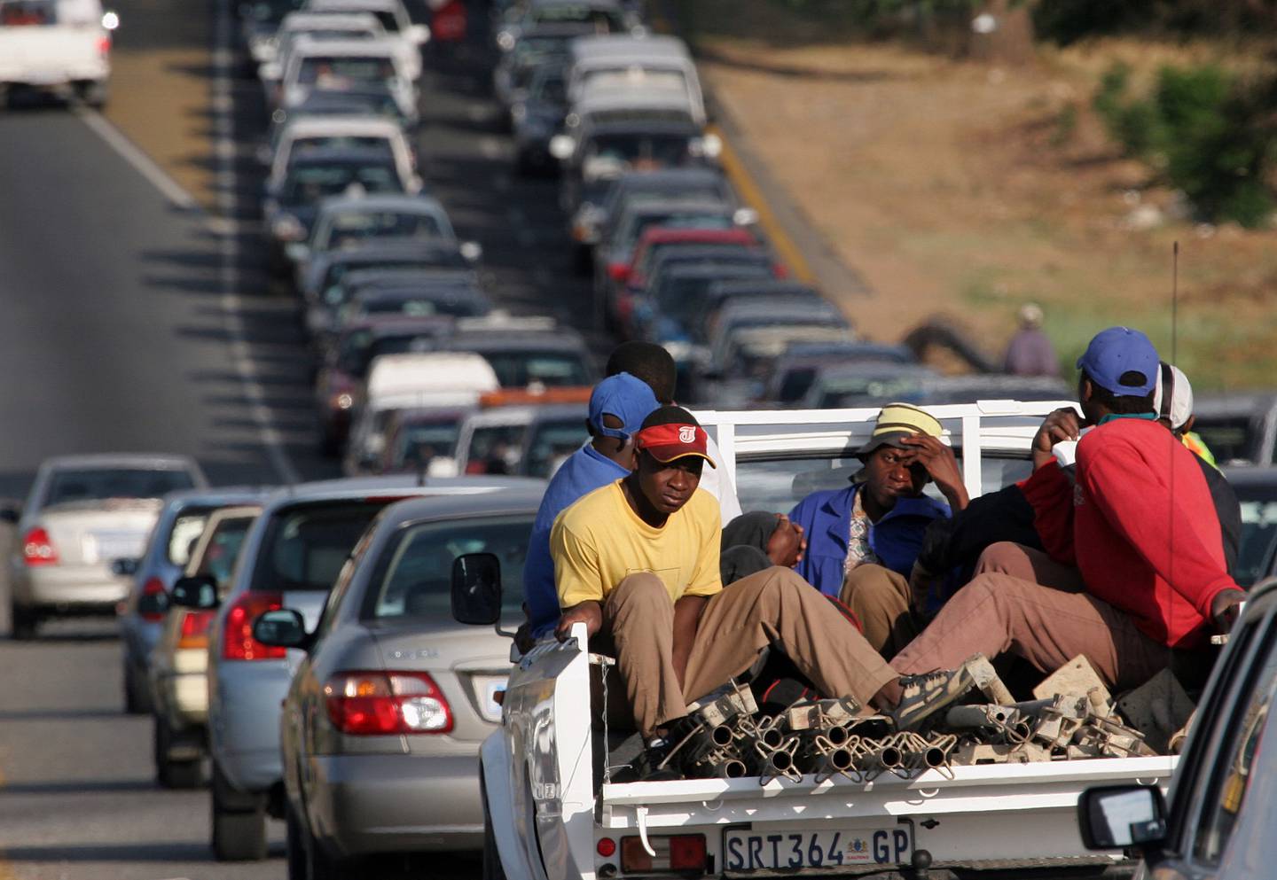 I Sør-Afrika, hvor dette bildet er tatt, er det sju av ti som sitter i forsetene, som ikke bruker bilbelte. Dessuten er det slik at nær seks av ti dødsulykker i trafikken skyldes fyllekjøring, ifølge ny undersøkelse.