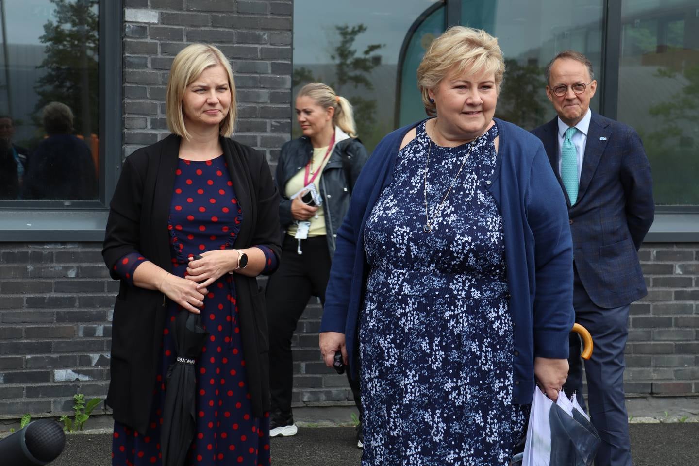 Statsminister Erna Solberg og kunnskaps- og integreringsminister Guri Melby åpnet sommerskolen i Drammen.