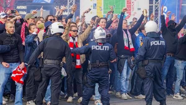 Massivt politioppbud på Ullevaal