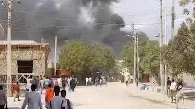 Minst 15 drept i bilbombeangrep i Somalia