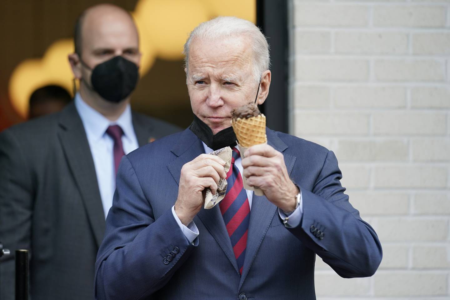 USAs president Joe Biden med en iskrem.